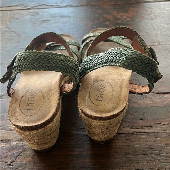 Taos Footwear Green Braided Sandals - Picture 3 of 5